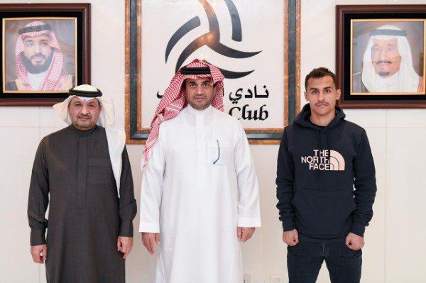 من تقديم اللاعب 