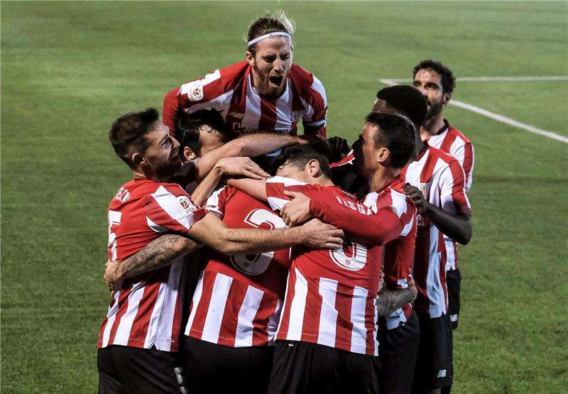 فرحة لاعبي أتلتيك بيلباو