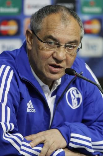 2011-02-142011-02-14t180418z_01_hjk15_rtridsp_3_soccer-champions_reuters