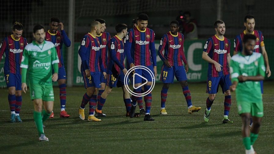لاعبو برشلونة بعد الفوز