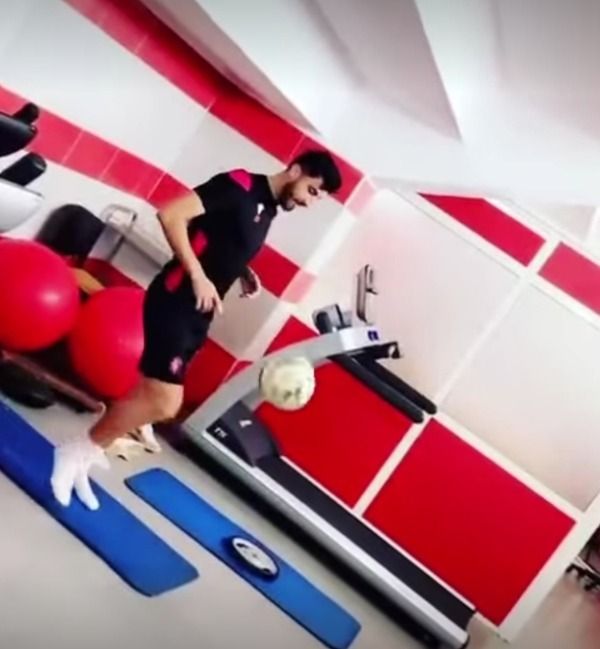 أيمن الحسوني 