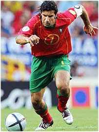 لويس فيجو " غير راضي عن نفسه "