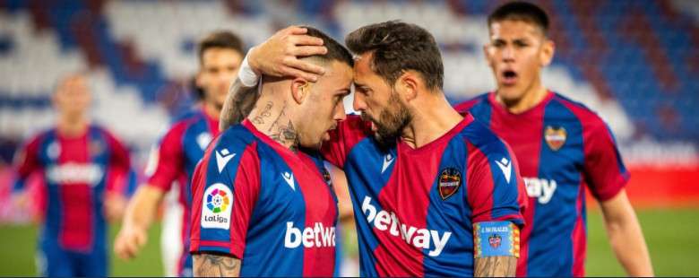 فرحة لاعبي ليفانتي