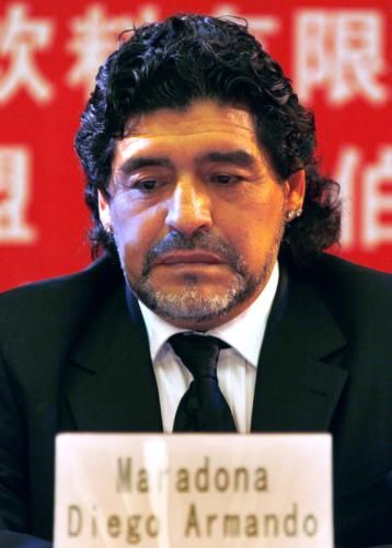 2010-11-04t105309z_01_dbg217_rtridsp_3_china-maradona_reuters