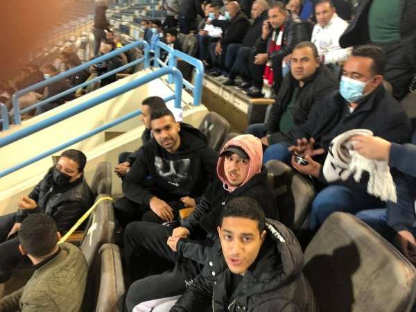 قبل بداية اللقاء