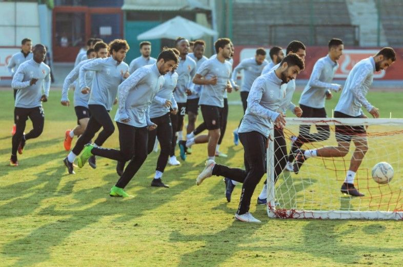 لاعبو الأهلي