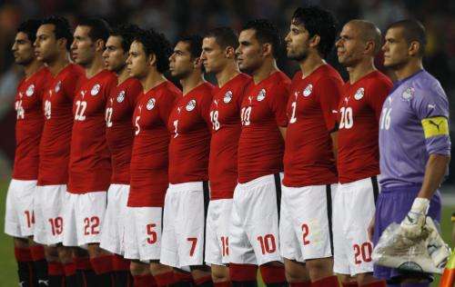 2010-11-17t185926z_01_cai506_rtridsp_3_soccer-friendly_reuters