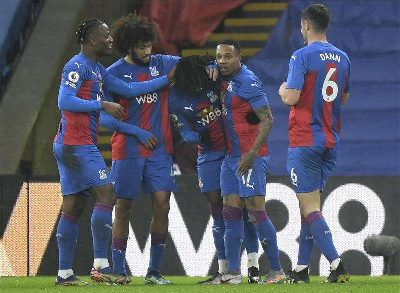 لاعبو كريستال بالاس