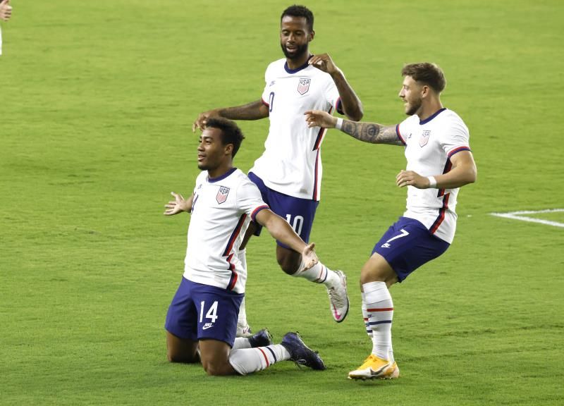 فرحة لاعبي المنتخب الأمريكي