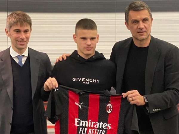 ميلوس كيركيز