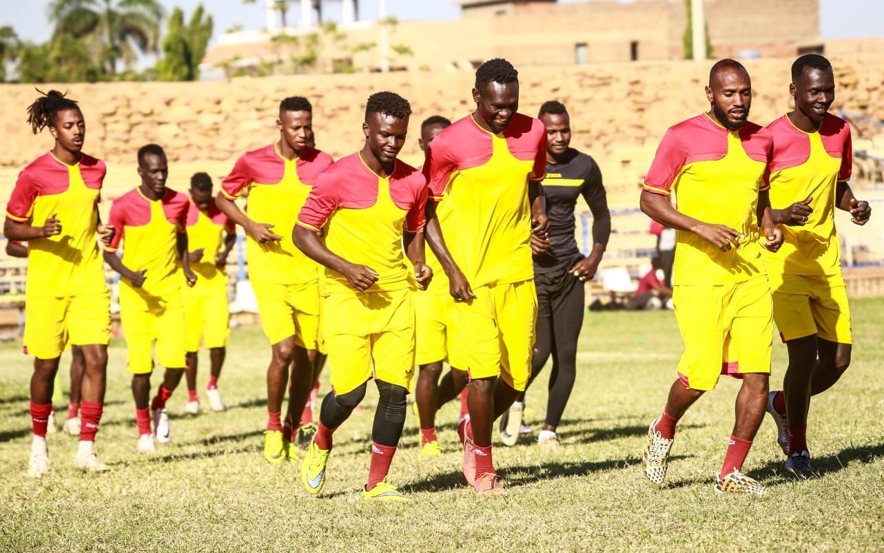 لاعبو المريخ 