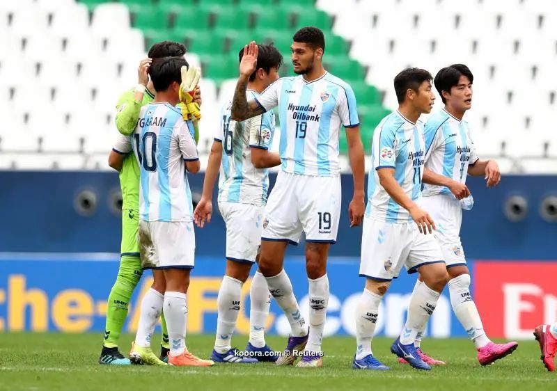 ?i=reuters%2f2020-11-30%2f2020-11-30t120022z_332542626_rc2odk9potvt_rtrmadp_3_soccer-afcchampions-tok-uls_reuters