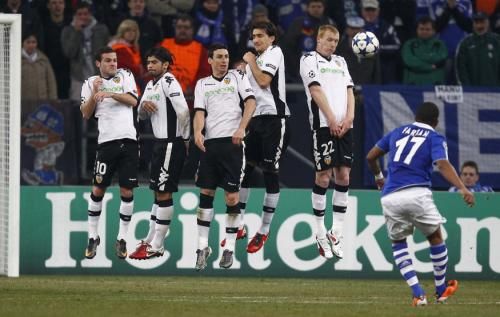 2011-03-092011-03-09t215349z_01_kai08_rtridsp_3_soccer-champions_reuters