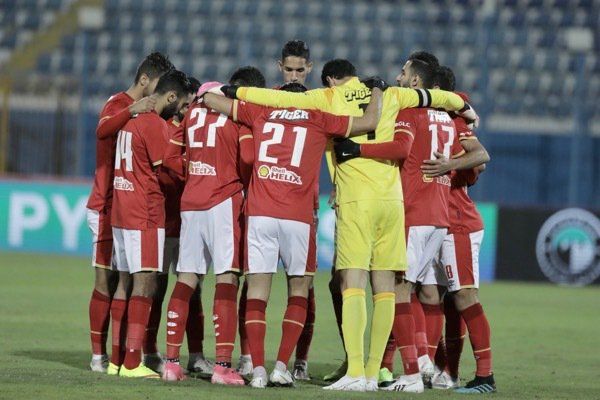 لاعبو الأهلي